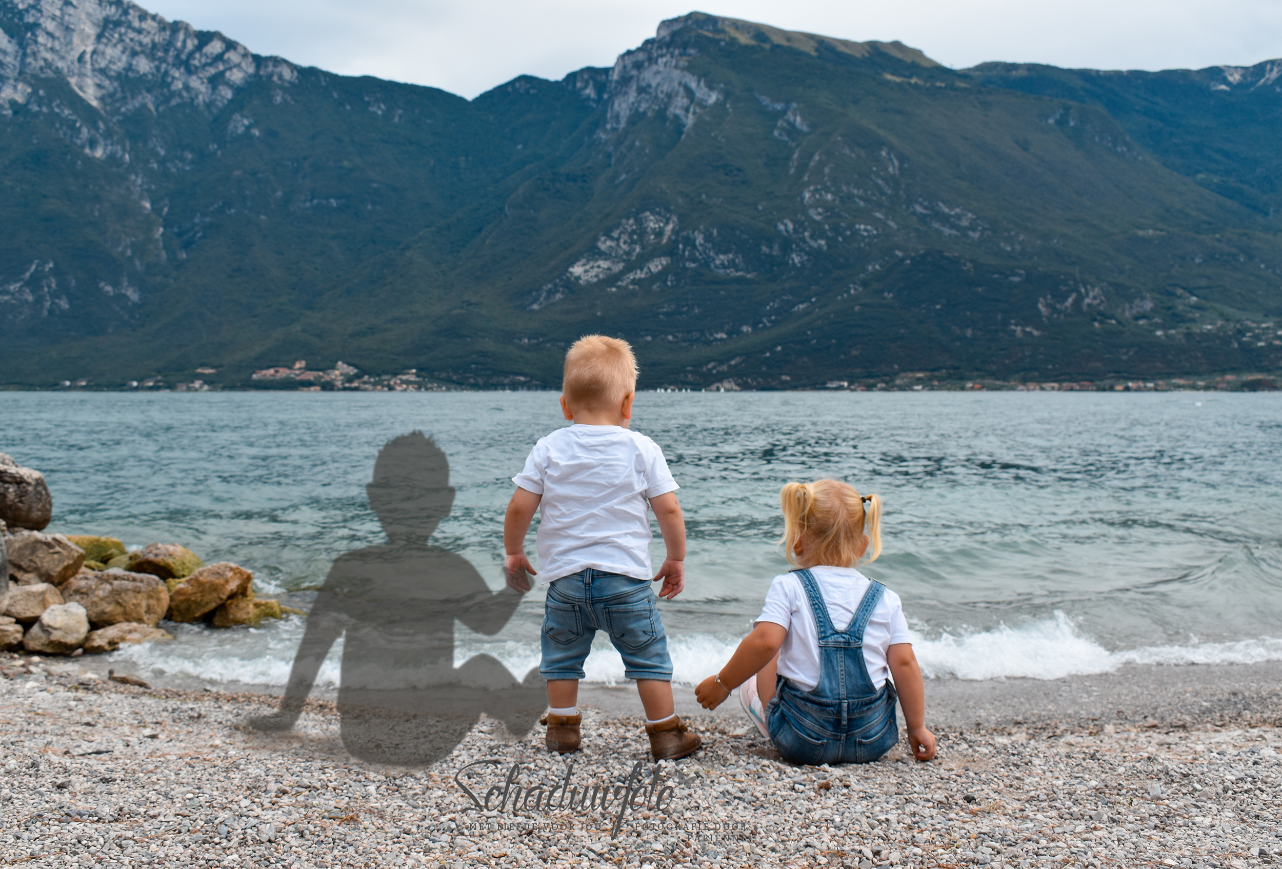 Schaduwfoto van een overleden jongetje getekend door Dasja Dijkstra foto gemaakt door mama Fabienne zelf